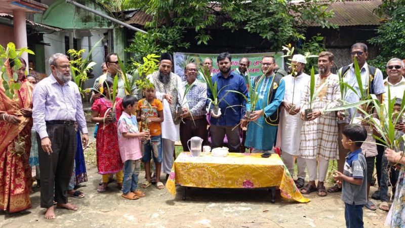 ফটিকছড়িতে খেজুর গাছের চারা রোপণ ও পরিবেশ সংরক্ষণ ক্যাম্পিং অনুষ্ঠিত  