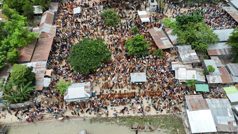 চিলমারীতে অপরাধ দমনে আকাশে ড্রোন পর্যবেক্ষণ