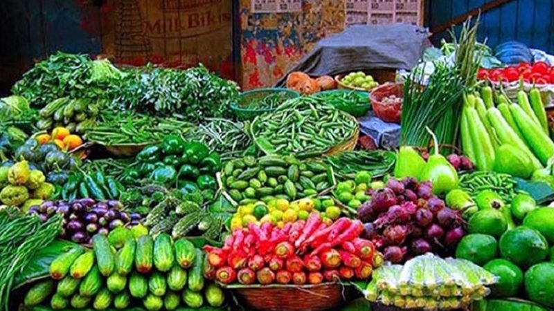 রাজধানীতে সবজির দাম ছুঁয়েছে আকাশ, ডিম-মাংসও চড়া