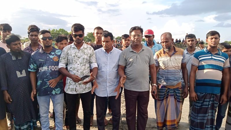 আশাশুনির শ্রীকলসে ৪ দলীয় ফুটবল টুর্নামেন্টের উদ্বোধনী খেলায় চাম্পাফুল জয়ী