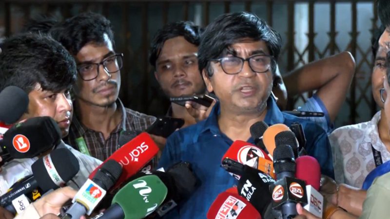 ফলাফল ঘোষণার আগেই জাকসুর নির্বাচন কমিশনারের পদত্যাগ
